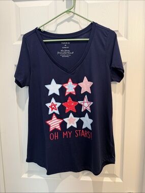 torrid Navy V-Neck Tee with Red, White, and blue Star graphic size 00